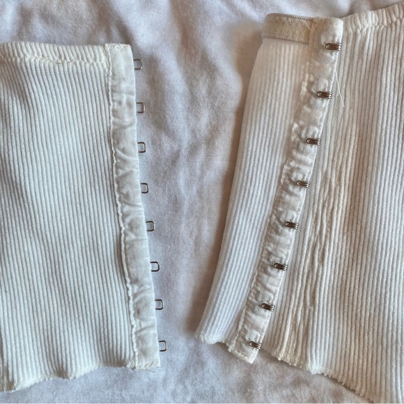 White Eyelet “Out From Under” Strapless Tube Top Crop Boho Urban Outfitter Large - Picture 3 of 8